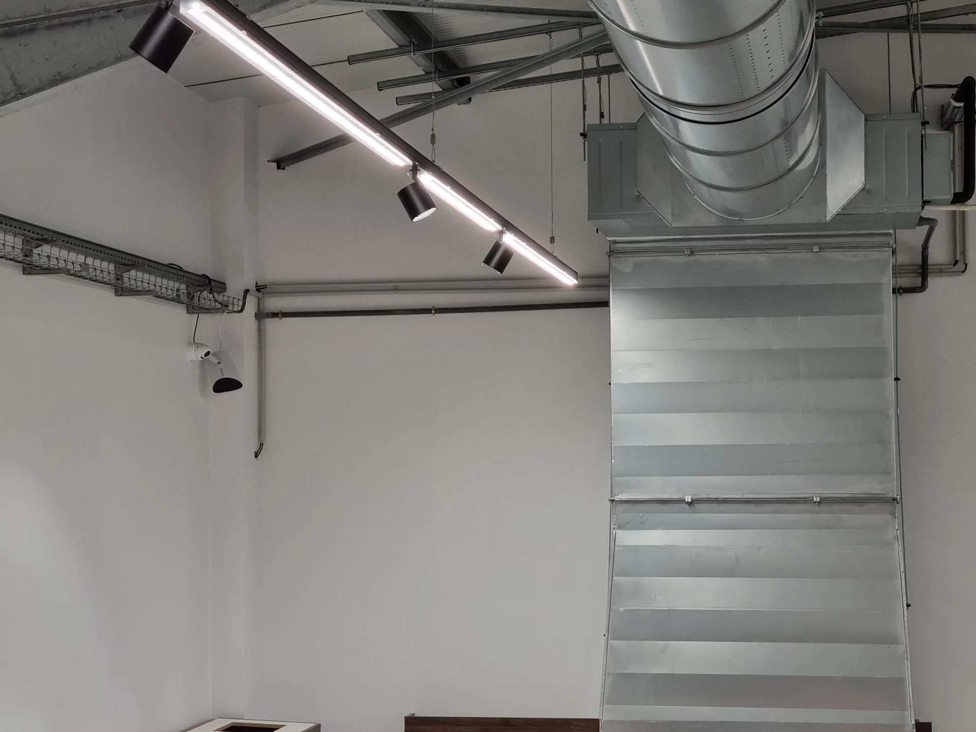 Nouveaux locaux de Sonepar dans la ZI de Calvi (Bianchi Calvi)