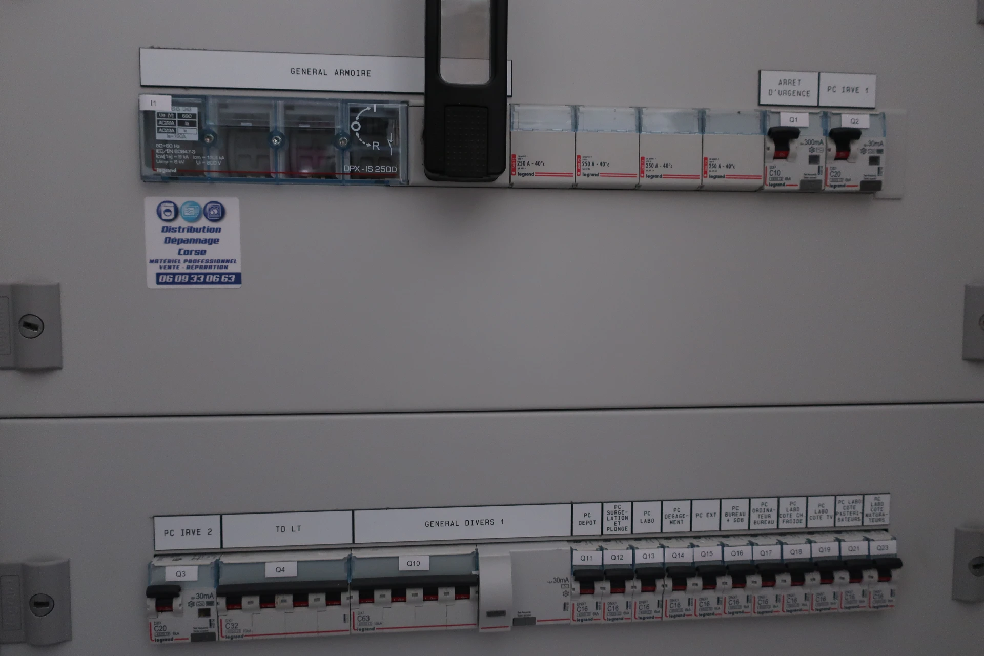 Installation d'un laboratoire de glaces à Ile Rousse - Glaces artisanales Milani