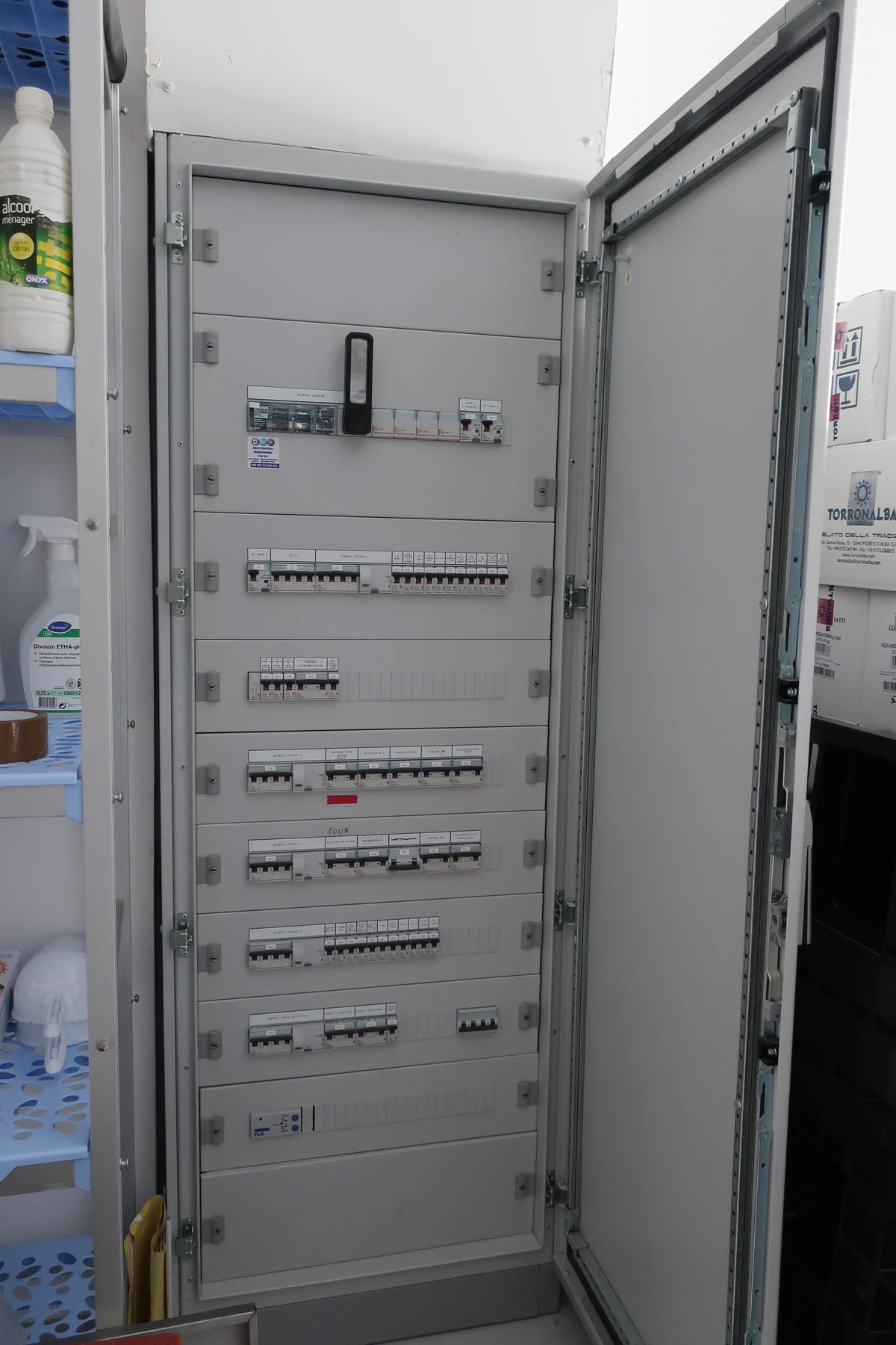 Installation d'un laboratoire de glaces à Ile Rousse - Glaces artisanales Milani