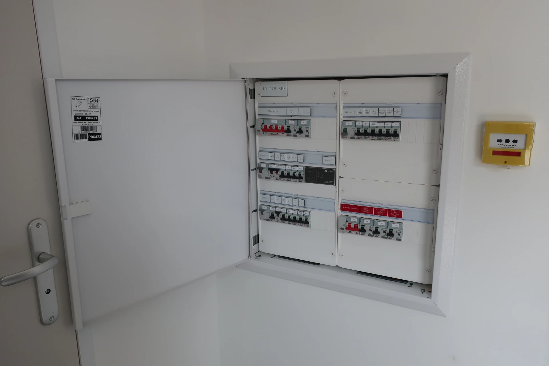 Cabinet médical à Calvi – Installation électrique complète - 2023