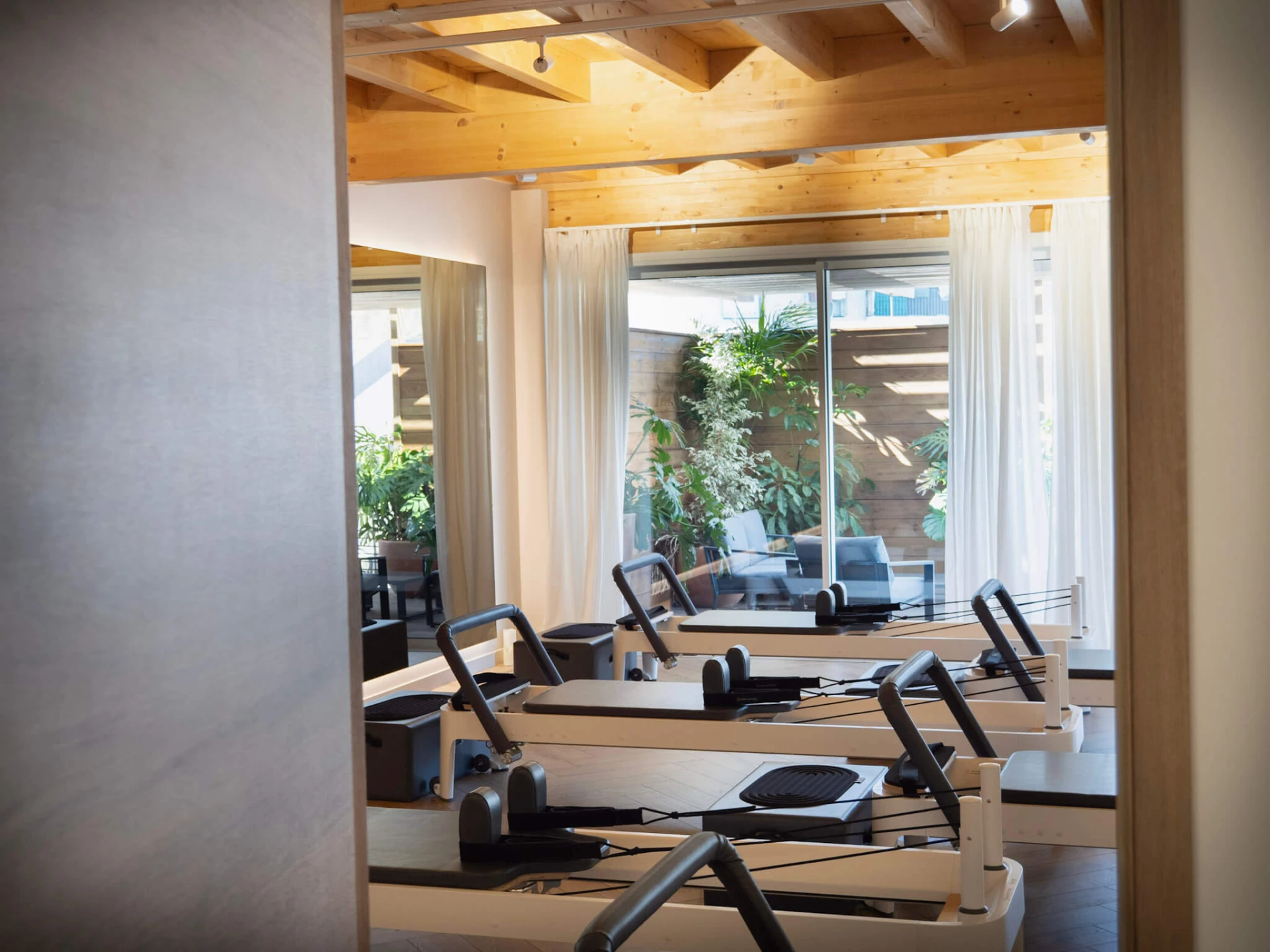 COSMOPILATES – Studio Pilates & Ostéopathie | L'Île-Rousse