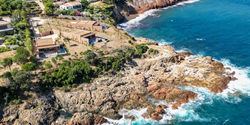 villas haut de gamme – Balagne, Corse | Installation électrique complète · Éclairage · Appareillage