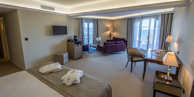 Installation électrique de l'hôtel des Gouverneurs **** à Bastia en domotique NIKO